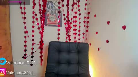 valentino online show from 02-25-25, 04:24