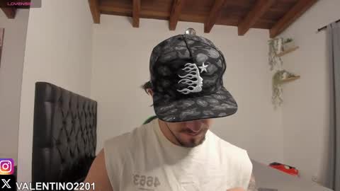 valentino online show from 10-10-25, 12:42