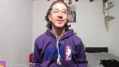 valentino online show from 03-10-26, 04:50