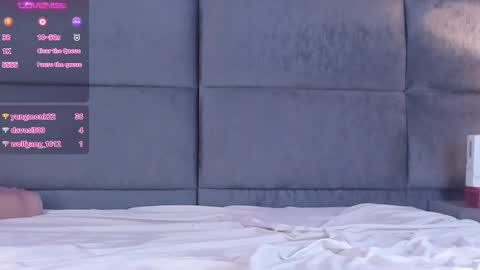 valentino moon online show from 03-03-25, 09:22