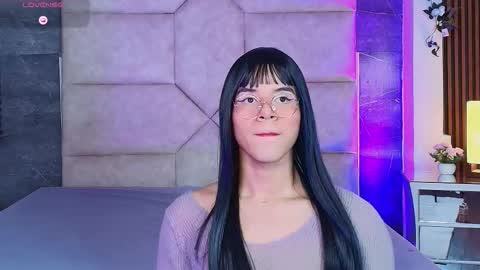 valentino moon online show from 11-30-25, 03:54