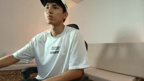 valentino_rey online show from 04-24-26, 12:18