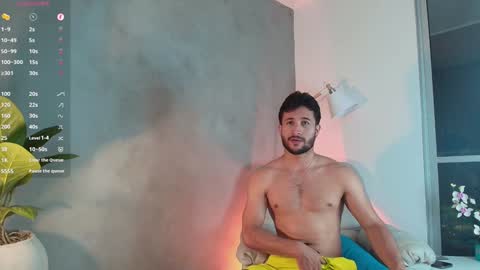 Valentino online show from 01-28-25, 12:36