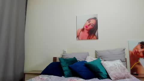 Snapshot of valentono88 chatting on 05-18-26, 04:07 Kate online show from 05-18-26, 04:07