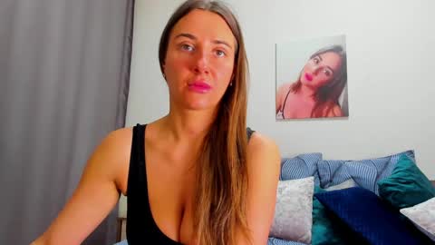 Snapshot of valentono88 chatting on 05-21-26, 01:56 Kate online show from 05-21-26, 01:56