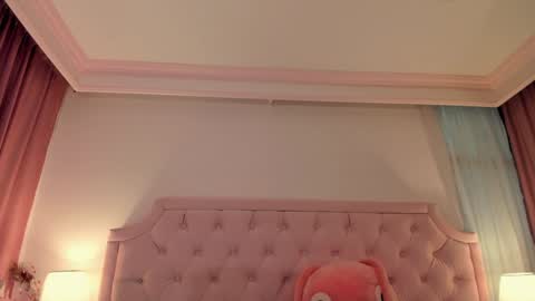 Snapshot of valentoro1 chatting on 01-08-25, 01:41 Vale Toro online show from 01-08-25, 01:41