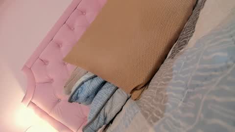 Snapshot of valentoro1 chatting on 02-01-25, 02:56 Vale Toro online show from 02-01-25, 02:56