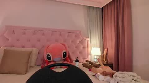 Snapshot of valentoro1 chatting on 02-13-25, 12:21 Vale Toro online show from 02-13-25, 12:21