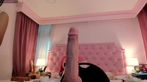 Snapshot of valentoro1 chatting on 02-17-25, 03:20 Vale Toro online show from 02-17-25, 03:20