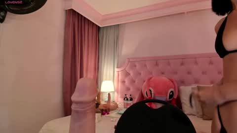 Snapshot of valentoro1 chatting on 02-22-25, 11:57 Vale Toro online show from 02-22-25, 11:57