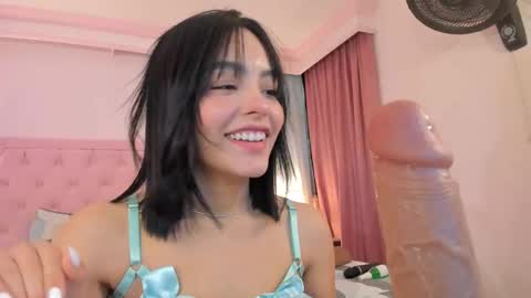 Snapshot of valentoro1 chatting on 10-26-25, 12:00 Vale Toro online show from 10-26-25, 12:00