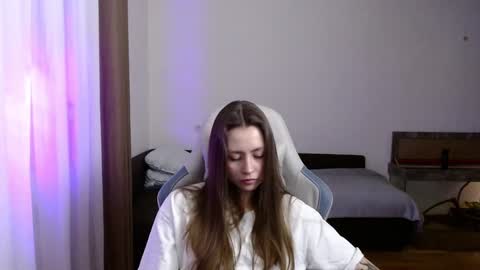 Snapshot of valents_cherry chatting on 01-10-25, 06:17 Valentina online show from 01-10-25, 06:17