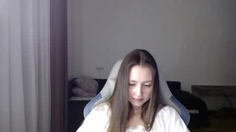 Snapshot of valents_cherry chatting on 02-09-25, 05:01 Valentina online show from 02-09-25, 05:01