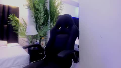 valeri_tafur online show from 10-29-25, 11:01
