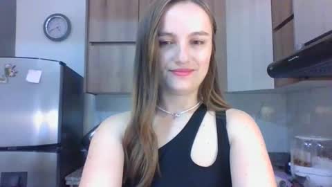 valeriafrannco online show from 12-16-25, 09:42