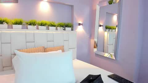 Snapshot of valeriagarciax chatting on 11-15-25, 12:02 ValeriaGarciax online show from 11-15-25, 12:02