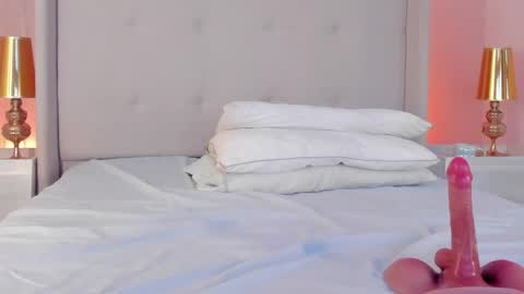 Snapshot of valeriah_ chatting on 04-10-26, 03:06 Valeria online show from 04-10-26, 03:06