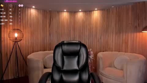 Snapshot of valeriavelvet chatting on 02-17-25, 02:59 Vale  online show from 02-17-25, 02:59