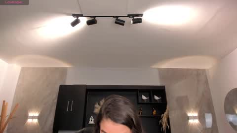 Snapshot of valeriavelvet chatting on 03-06-25, 11:47 Vale  online show from 03-06-25, 11:47