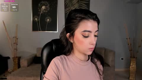 Snapshot of valeriavelvet chatting on 09-10-25, 11:54 Vale  online show from 09-10-25, 11:54