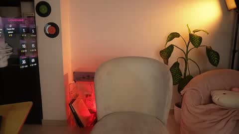 Snapshot of valerie07 chatting on 05-22-26, 03:35 valerie07 online show from 05-22-26, 03:35