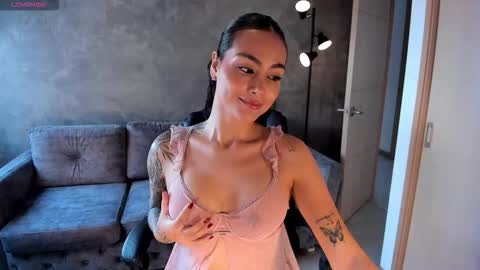 Snapshot of valerieaustin chatting on 11-19-25, 02:28 call me Val online show from 11-19-25, 02:28