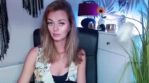 Valerie  online show from 12-02-24, 01:35