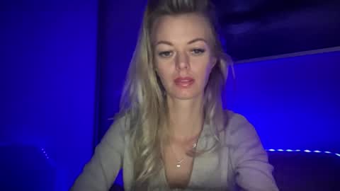 Valerie  online show from 11-26-25, 09:32