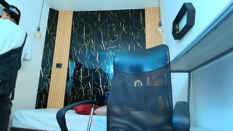 VALERIO  online show from 04-02-26, 03:48