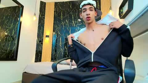 VALERIO  online show from 04-23-26, 02:13