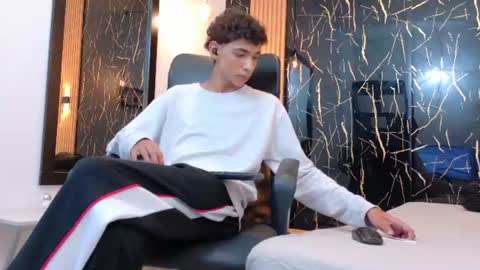 Snapshot of valerihot_1 chatting on 07-22-26, 02:36 VALERIO online show from 07-22-26, 02:36