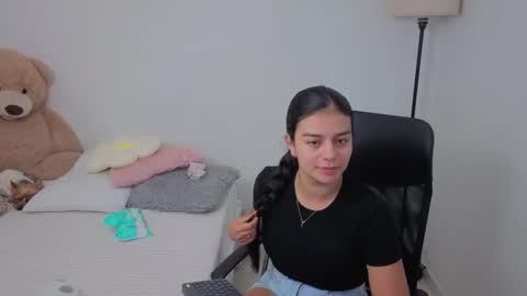 Juli C online show from 11-22-25, 01:37