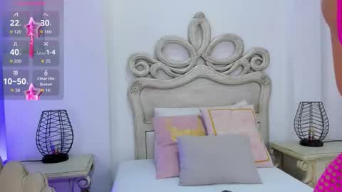 Snapshot of valerith_vega chatting on 10-14-25, 11:44 online show from 10-14-25, 11:44