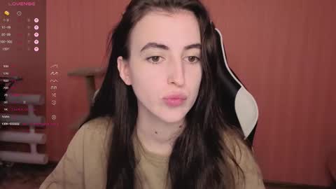 Snapshot of valeritiio chatting on 10-06-25, 05:27 valeritiio online show from 10-06-25, 05:27