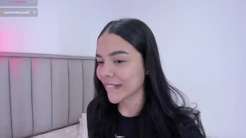 Snapshot of valery__nova chatting on 01-12-25, 03:07 Cris online show from 01-12-25, 03:07