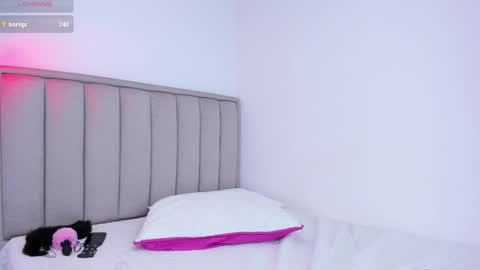 Snapshot of valery__nova chatting on 02-19-25, 03:16 Cris online show from 02-19-25, 03:16