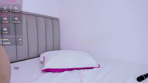 Snapshot of valery__nova chatting on 09-13-25, 12:43 Cris online show from 09-13-25, 12:43