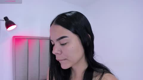 Snapshot of valery__nova chatting on 11-25-25, 03:28 Cris online show from 11-25-25, 03:28