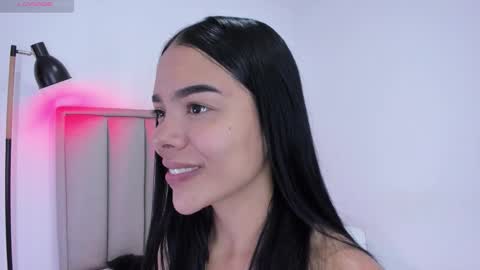 Snapshot of valery__nova chatting on 11-28-25, 05:04 Cris online show from 11-28-25, 05:04