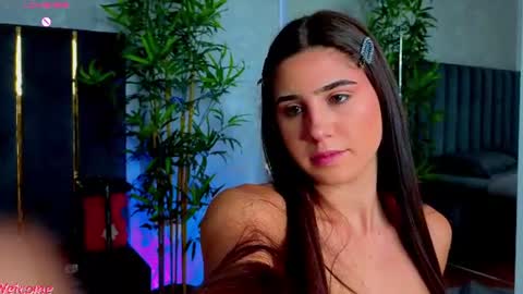 Snapshot of valery_evann chatting on 06-30-26, 06:20 Valery online show from 06-30-26, 06:20