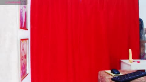 valery_smolls22 online show from 10-24-25, 04:25