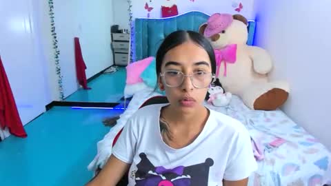 Snapshot of valery_taylor_1 chatting on 05-05-26, 11:02 valery online show from 05-05-26, 11:02