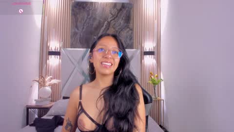 Snapshot of valery_wang chatting on 04-11-26, 11:47 Val online show from 04-11-26, 11:47