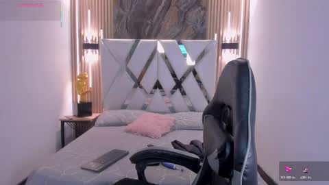 Snapshot of valery_wang chatting on 04-16-26, 11:55 Val online show from 04-16-26, 11:55