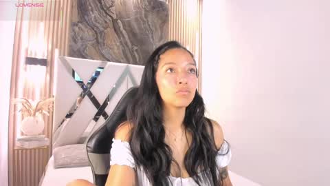 Snapshot of valery_wang chatting on 05-02-26, 11:48 Val online show from 05-02-26, 11:48