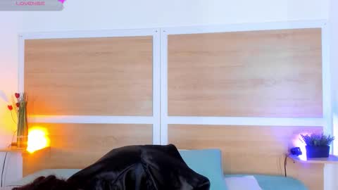 Valery  online show from 10-24-25, 12:12