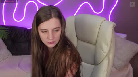 Snapshot of valerymurr chatting on 10-12-25, 12:48 V A L E R Y  M U R online show from 10-12-25, 12:48