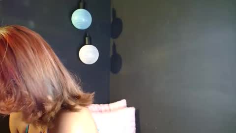 zoe online show from 10-06-25, 10:02