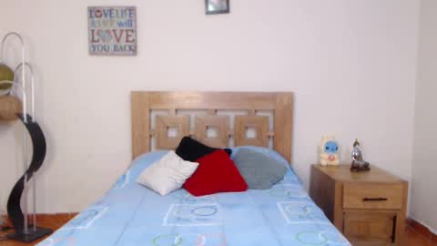 Snapshot of valesantodomingo chatting on 09-12-25, 10:10 Sofia online show from 09-12-25, 10:10