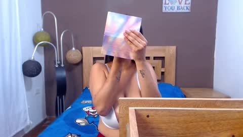 Snapshot of valesantodomingo chatting on 10-29-25, 10:55 Sofia online show from 10-29-25, 10:55